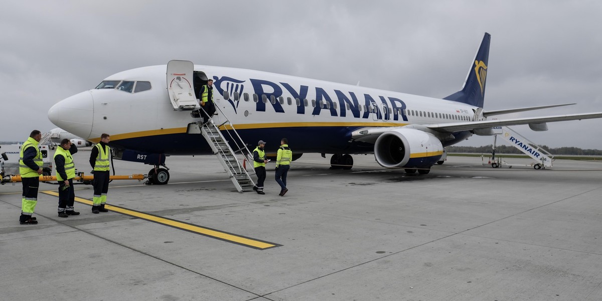 Ryanair zawiesza połączenia