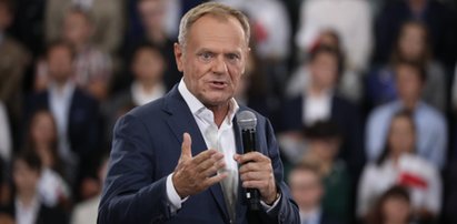 "My tego plucia w twarz ludziom nie zapomnimy". Donald Tusk ostro atakuje PiS