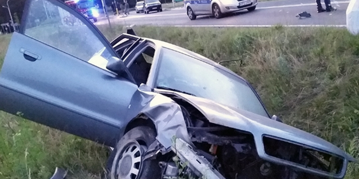 Kompletnie pijany kierowca spowodował wypadek