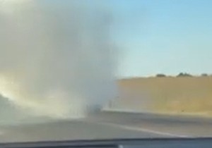 Gori auto na auto-putu