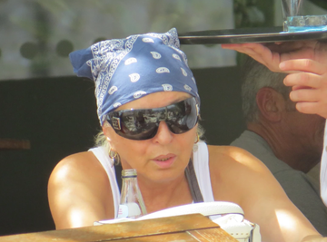 "Žena ne treba da rađa da bi bila srećna" Naša glumica (68) ŠOKIRALA izjavom, progovorila o tabu temi: "Ljudi treba da se presaberu!" 