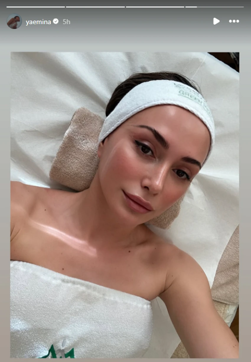 Emina Jahović, objava