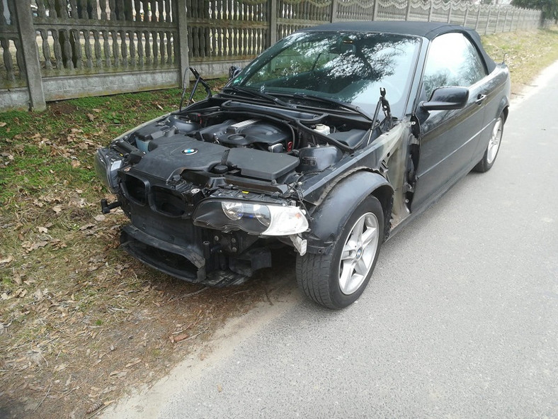 Jechał BMW bez… elementów nadwozia