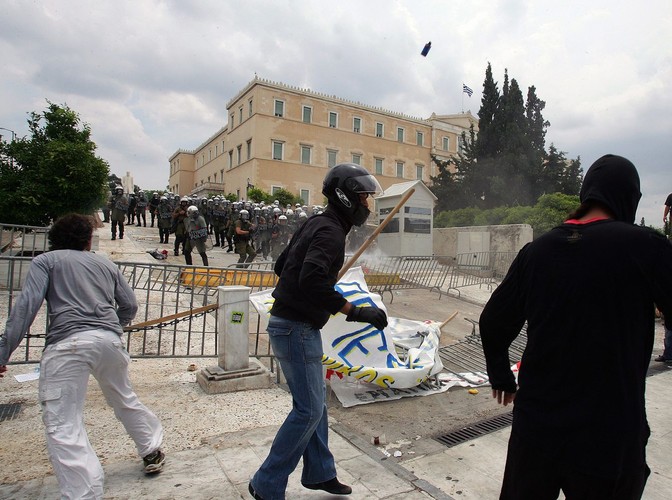 Zamieszki w centrum Aten