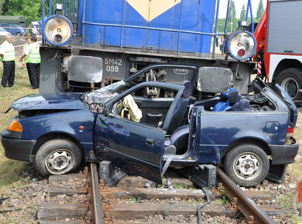 Tragedia na przejeździe kolejowym. Hamowanie ze 120 km/h bez sensu