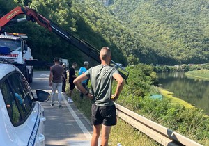 Vozilo sletelo u jezero Međuvršje
