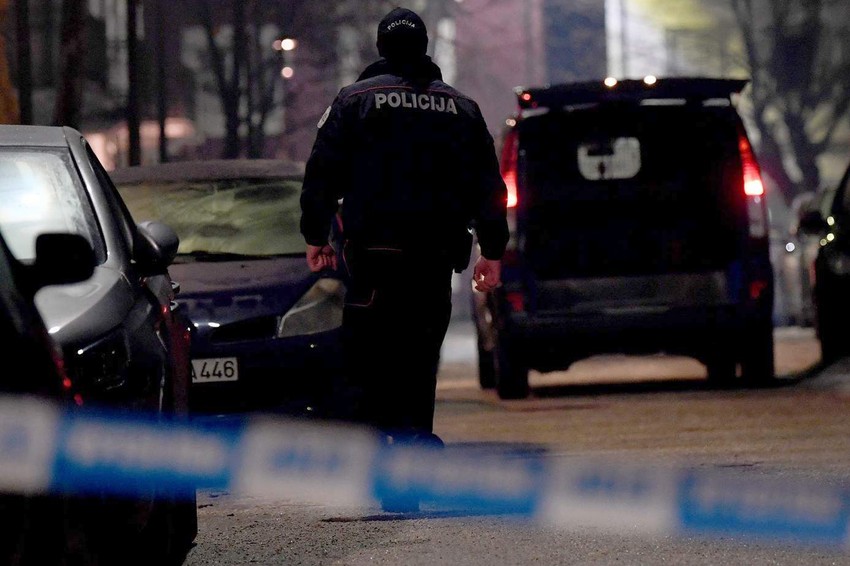 noćna crnogorska policija pokrivalica