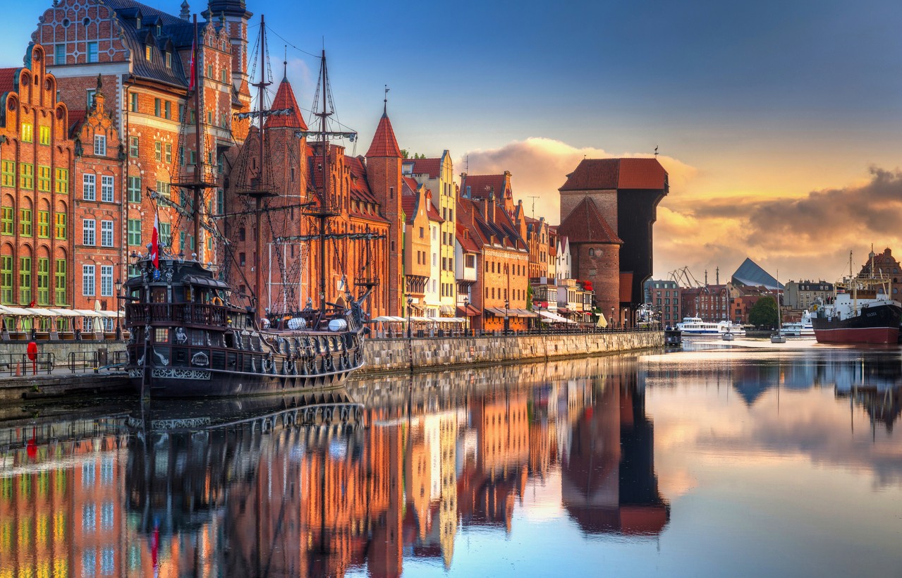 Gdansk je jedno z najstarších a najväčších poľských miest.