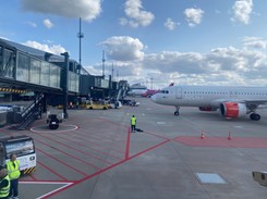 27-latek zniszczył wyposażenie kaplicy na lotnisku w Gdańsku