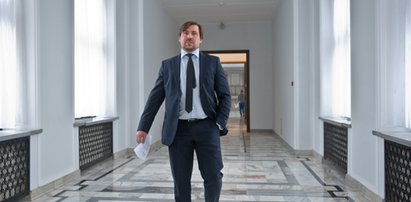 Agent Tomek znów sypie. Oskarża ważnych polityków PiS