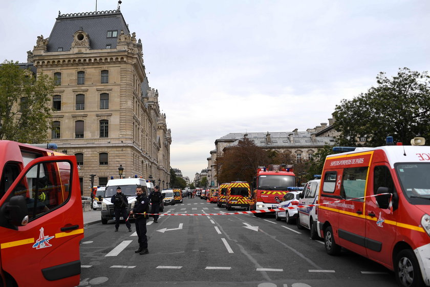 Atak nożownika na posterunku policji w Paryżu. Są ofiary