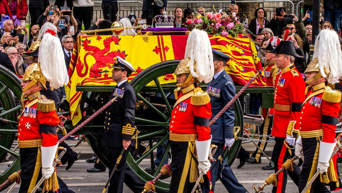 Dlaczego Elżbieta II została pochowana w ołowianej trumnie?