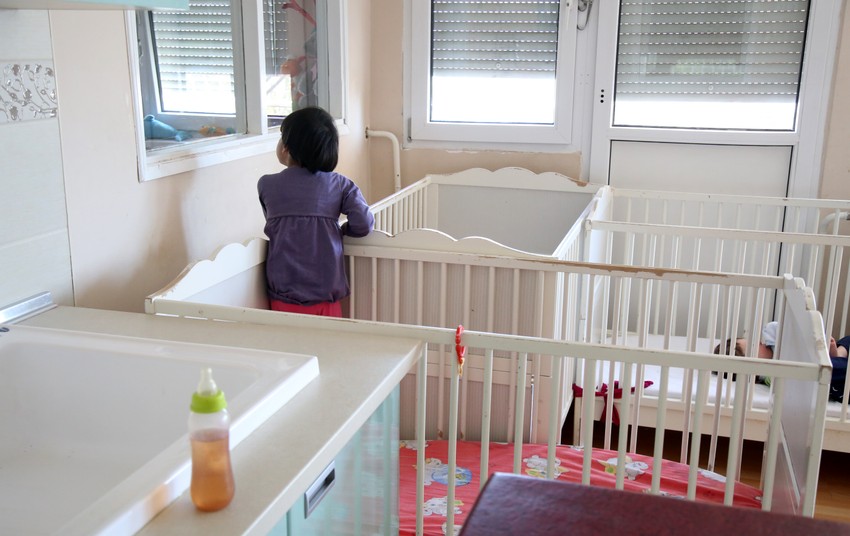 Deca nekada jako dugo čekaju "nove roditelje"