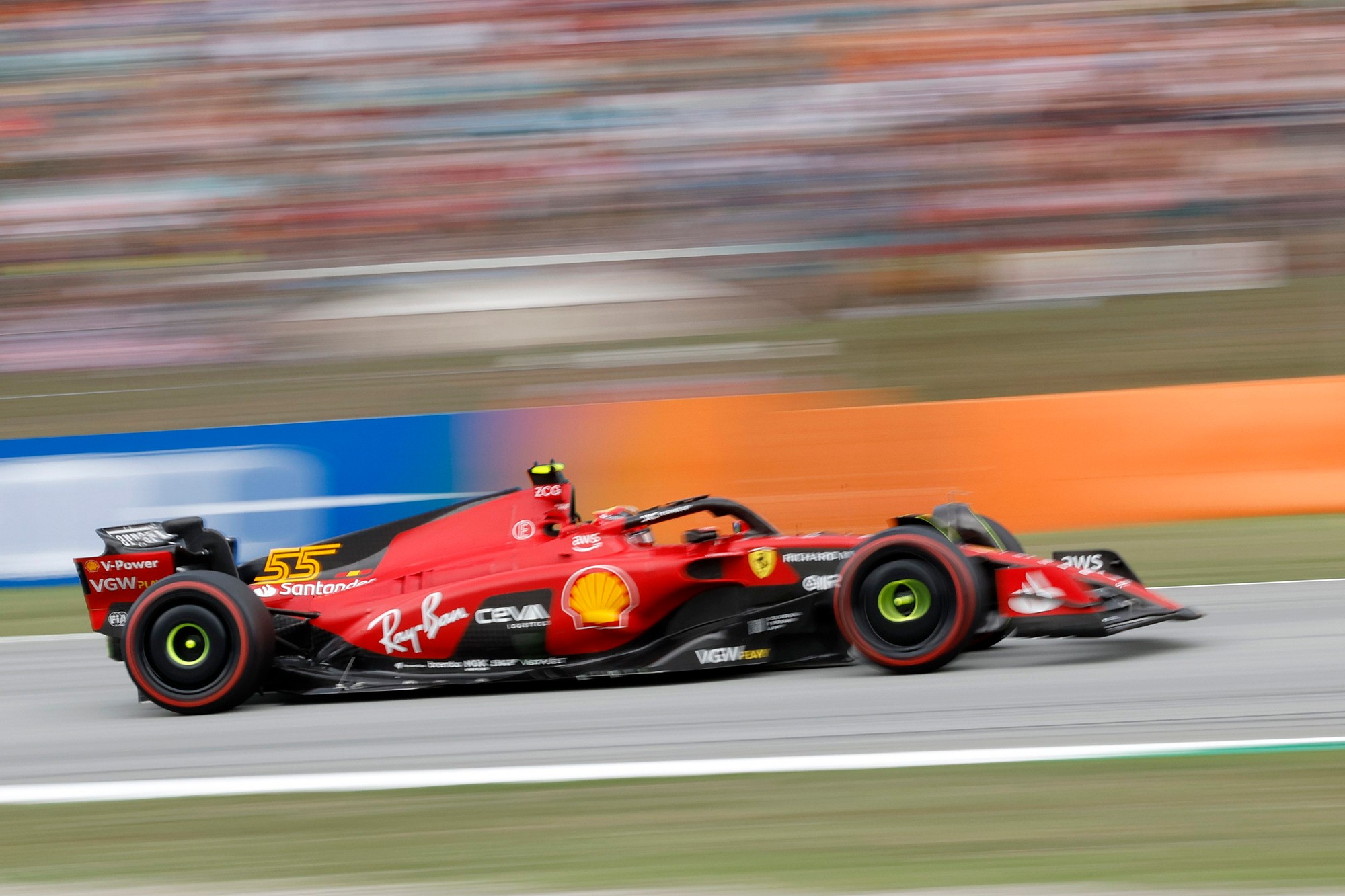 Pilot Ferrari Carlos Sainz zo Španielska.