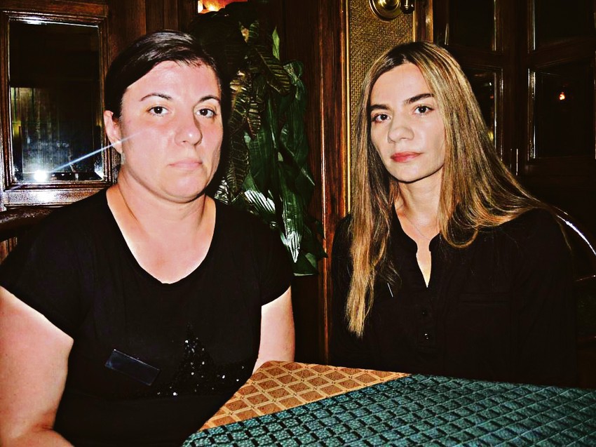 Šta da je majka sahranjena u tuđ grob ili kremirana, pitaju se sestre