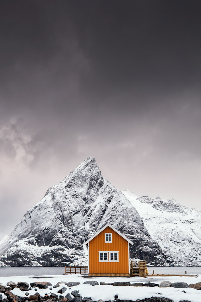 Kategoria PODRÓŻ: Mikkel Beiter, "Shapes of Lofoten" (Dania)