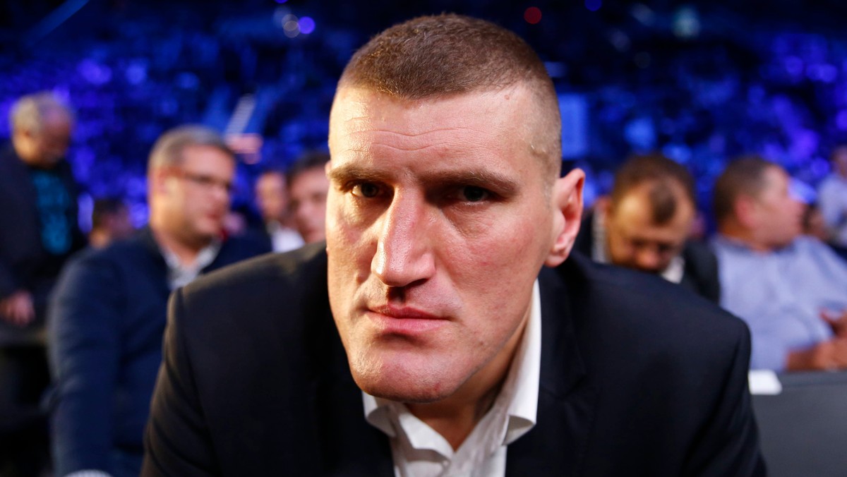 Mariusz Kołodziej, właściciel grupy Global Boxing, zdradził w rozmowie z Przemkiem Garczarczykiem, że były pretendent do tytułu mistrza świata wagi ciężkiej Mariusz Wach (28-1, 15 KO) może ponownie stoczyć walkę na terenie Stanów Zjednoczonych już 17 stycznia. Miesiąc wcześniej pięściarz z Krakowa skrzyżuje rękawice z Amerykaninem Travisem Walkerem na gali w Radomiu.