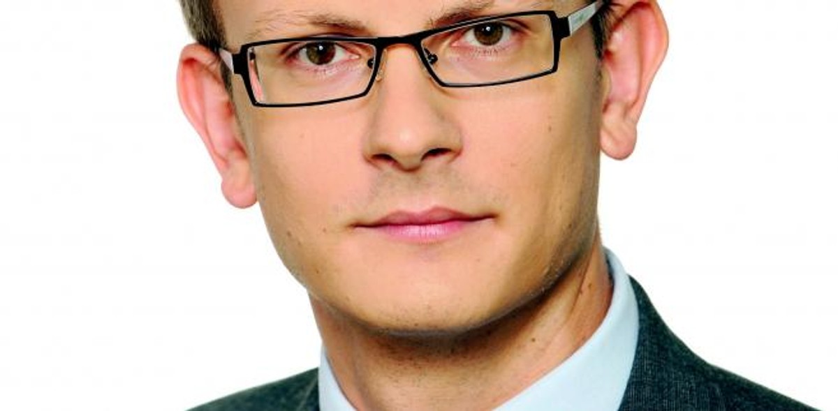 Przemysław Stobiński senior associate CMS Cameron McKenna