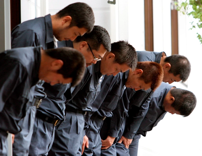 Članovi Jakuze Jamaguči-gumi u Kobeu 2005.