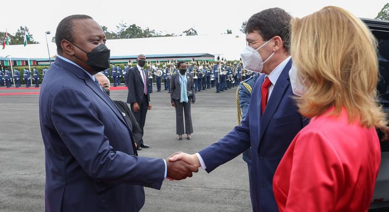 President Uhuru Kenyatta receives President of the Republic of Hungary János Áder and First Lady Anita Herczegh at State House, Nairobi.