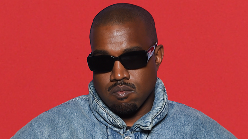 Beperelte Kanye Westet egy volt alkalmazottja, felkavaró dolgokkal vádolják a rappert