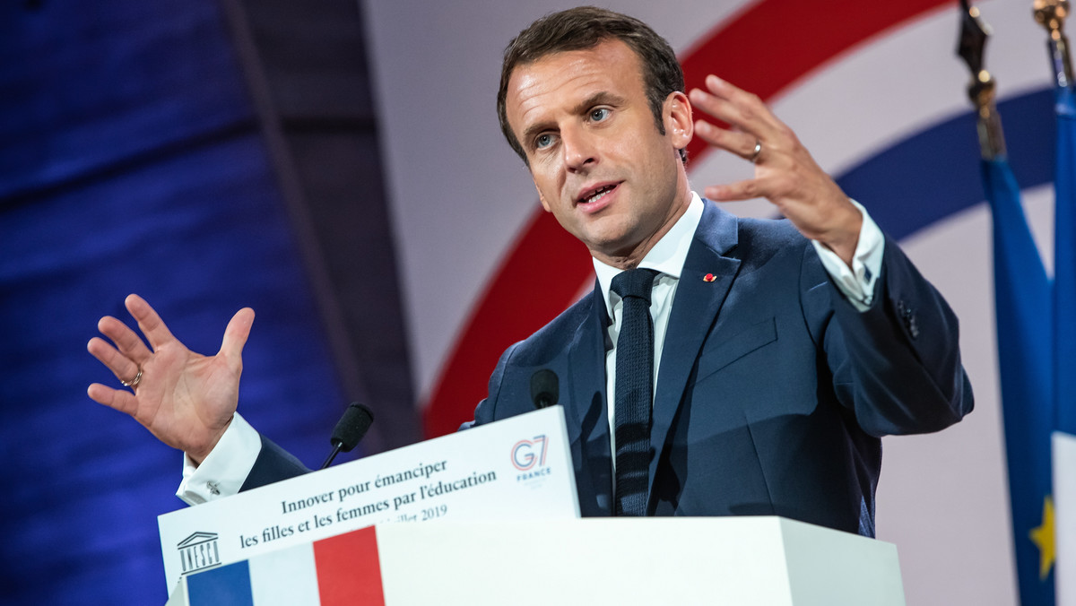 Prezydent Francji Emmanuel Macron wyraził wczoraj w rozmowie telefonicznej ze swym irańskim odpowiednikiem Hasanem Rowhanim "głębokie zaniepokojenie" losem porozumienia nuklearnego z Iranem i zapowiedział, że podejmie próbę wznowienia dialogu mocarstw zachodnich z Teheranem.
