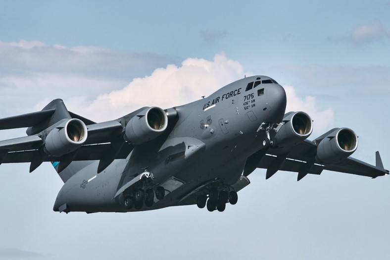 Boeing C-17 Globemaster mógłby przenosić rakiety CMMT.