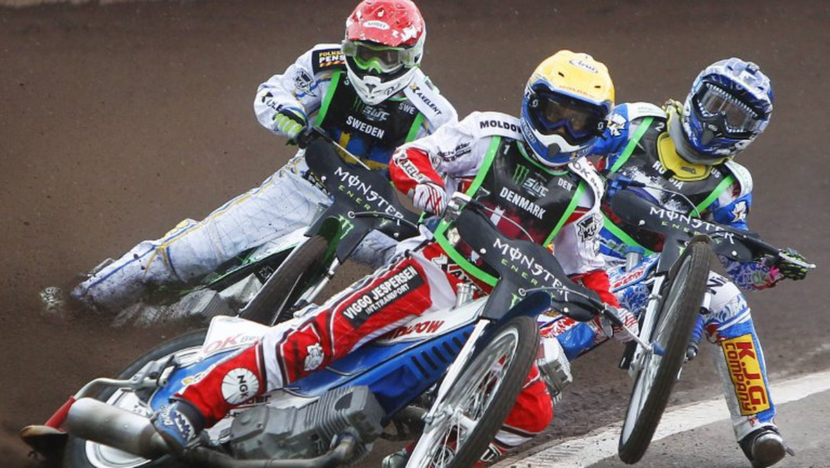 Nicki Pedersen był najskuteczniejszym żużlowcem w rozgrywkach Enea Ekstraligi w sezonie 2012. Mimo tego jego zespół Lotos Wybrzeże Gdańsk spadł do pierwszej ligi, przez co Duńczyk zmuszony jest poszukać sobie nowego klubu w najwyższej klasie rozgrywkowej.