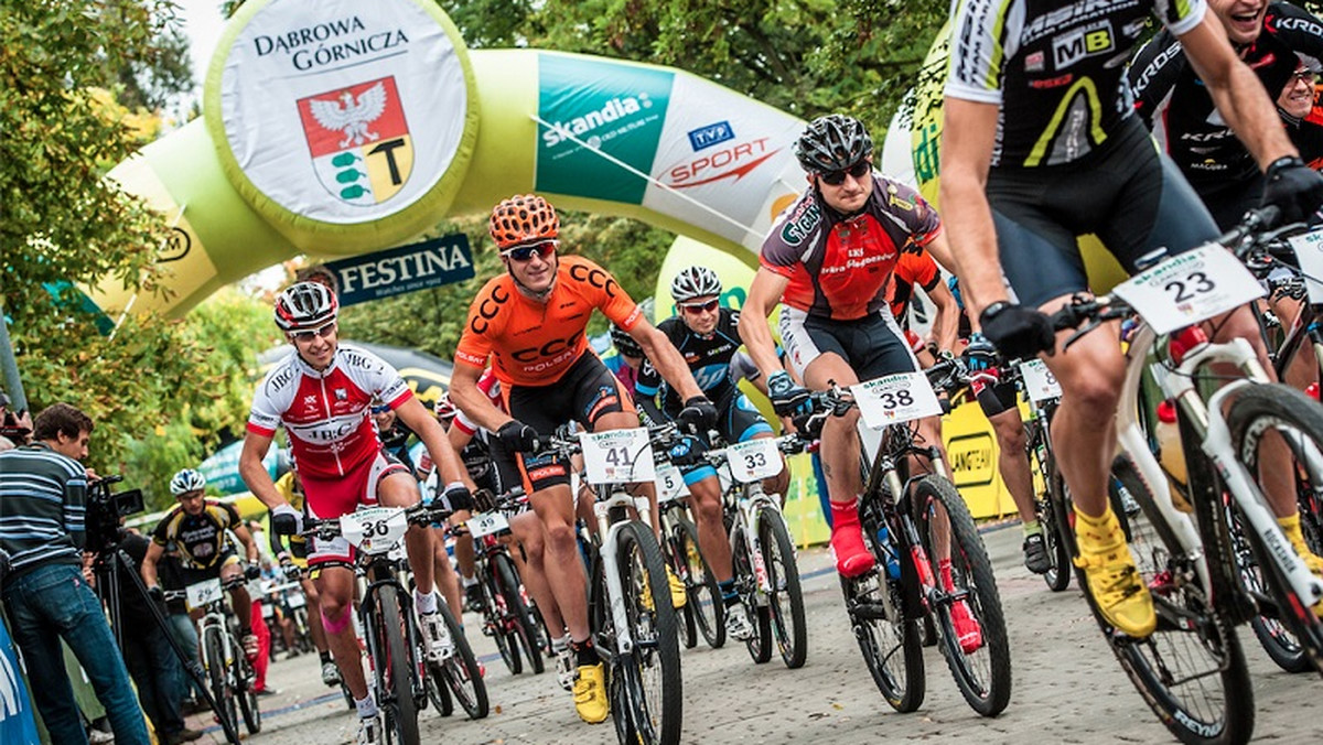 Przy słabszej niż zazwyczaj obsadzie Andrzej Kaiser (Euro Bike Kaczmarek Electric Team) nie miał sobie równych w wyścigu Skandia Maraton Lang Team. Doświadczony kolarz zwyciężył na najdłuższym dystansie grand fondo (89 km), wyprzedzając drugiego na mecie Marcina Cielucha (Infrasetttimanale Classico) o ponad cztery minuty. - To moje pierwsze zwycięstwo w sezonie, więc radość jest bardzo duża - powiedział Kaiser na mecie w Dąbrowie Górniczej.