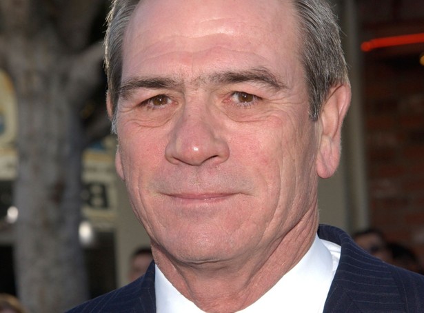 Tommy Lee Jones i serial o amerykańskim fubolu