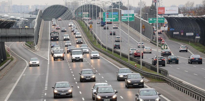 Dzieci wracały z koloni busem, pojazd stanął w płomieniach