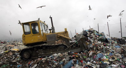 Straszna śmierć kobiety na wysypisku śmieci. Wiadomo już, kim jest ofiara
