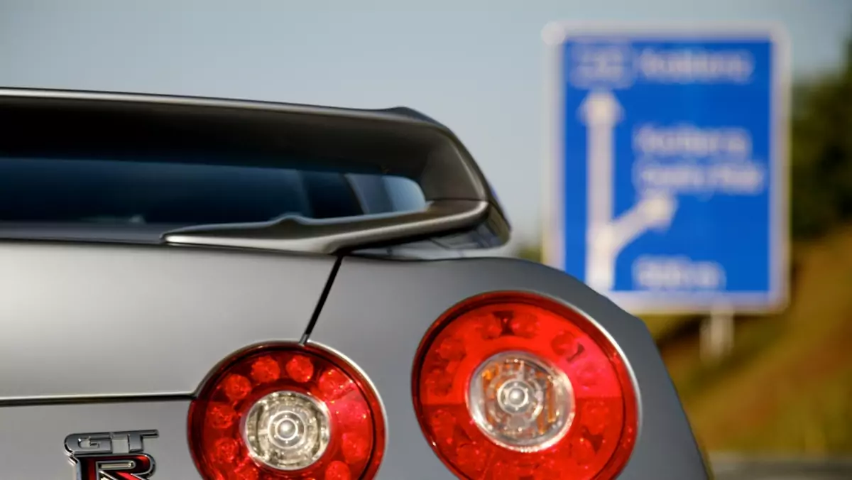 Nissan GT-R - SuperSamochód roku 2009