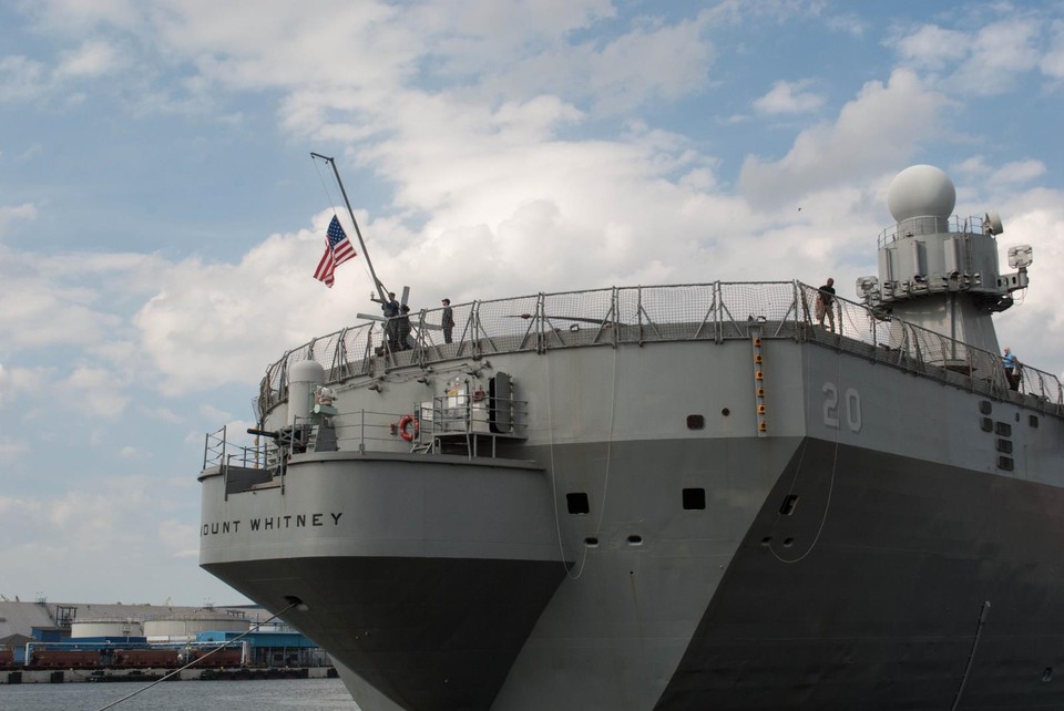 USS "Mount Whitney" w Gdyni