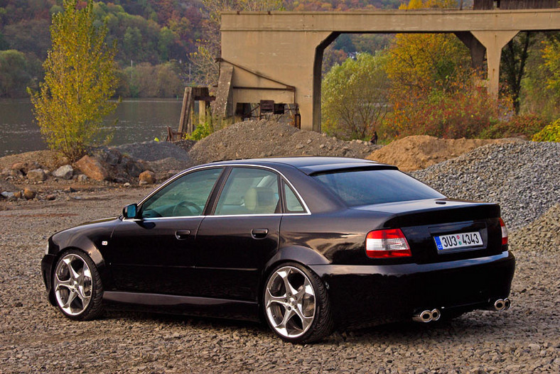 Garaż tunera: Audi A4 – dama w czerni