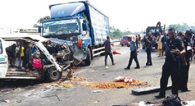 An accident scene on the Lagos-Ibadan Expressway