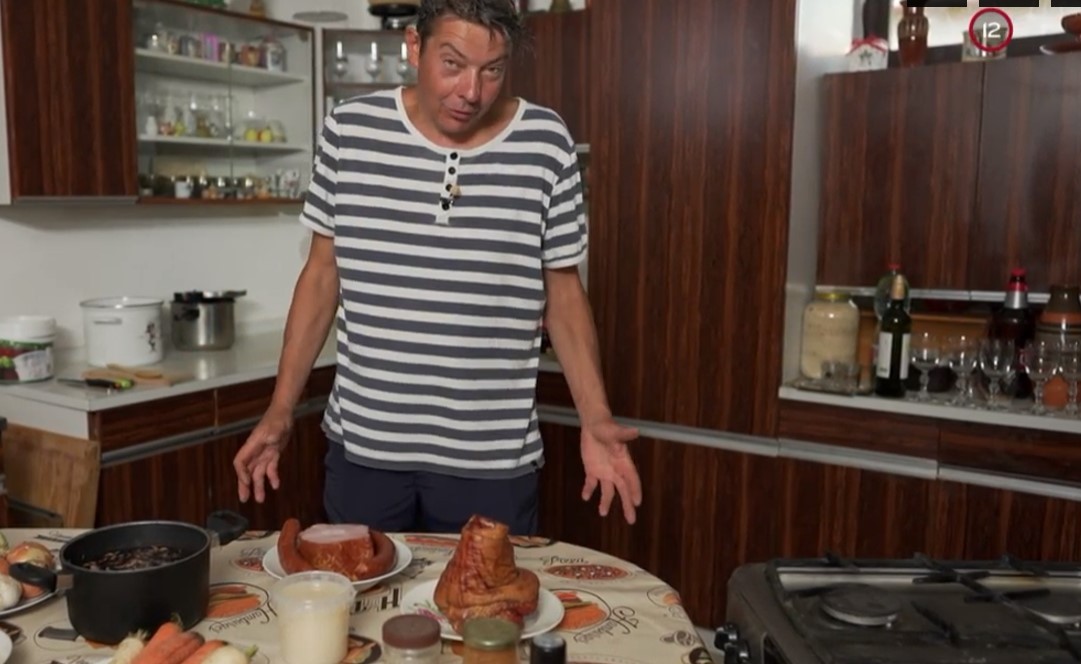 Peter spadol na úplné dno a žije v stane.