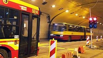 autobusy ZTM w tunelu