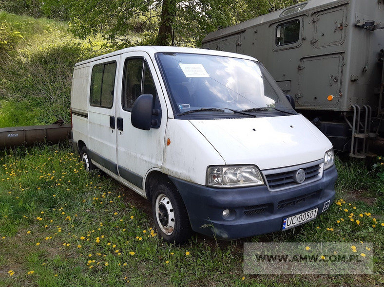 Samochód małej ładowności Fiat Ducato 10 2,0 JTD (brak powietrza w kołach, brak koła zapasowego) 2002 r., 4 tys. zł