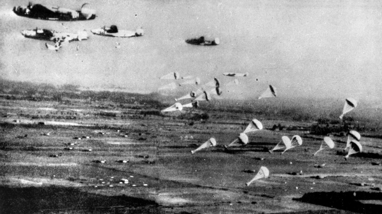 Desant, którego nie było. Dozowanie niewygodnych wiadomości