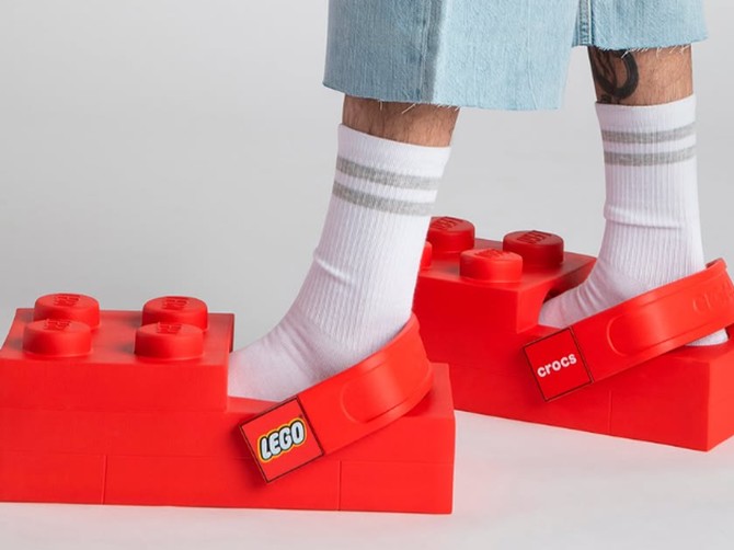 LEGO i Crocs spojili svet igre i mode, a rezultat je obuća o kojoj svi pričaju