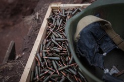 Kradzież broni. W zmowie uczestniczyli przestępcy i... ochotnicy walczący w Ukrainie