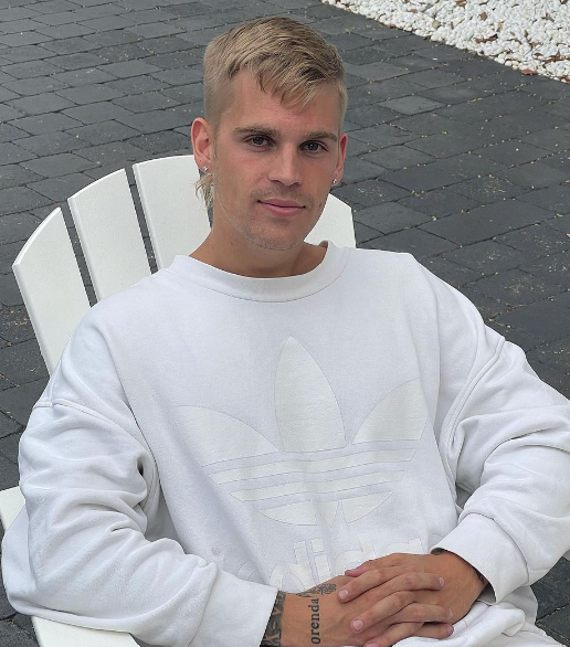 Mitch Orval sa so svojím problémom zveril na sociálnej sieti. 