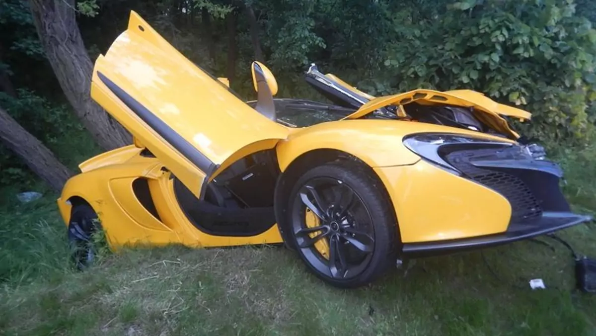 Rozbity McLaren