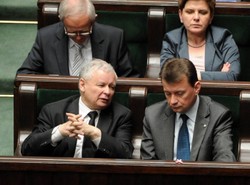 Kaczyński nie wierzy w przypadkową śmierć Papały