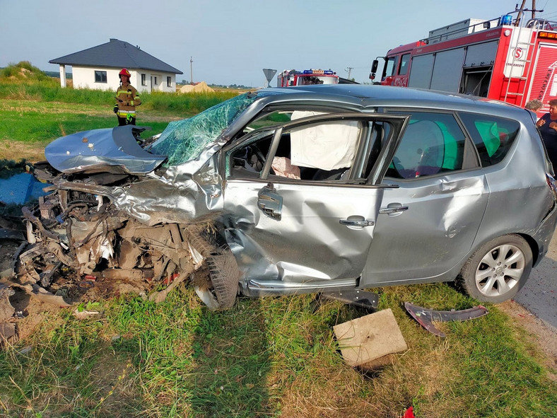 Nie ustąpił pierwszeństwa. Niemowlę ratował śmigłowiec, gapie przeszkadzali