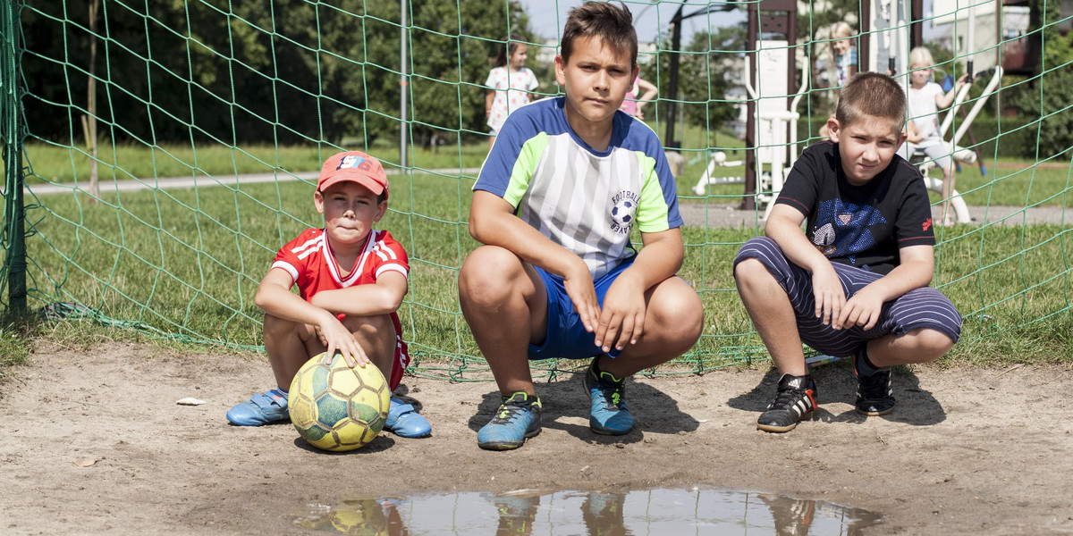 Zróbcie nam boisko! Dzieci proszą dorosłych o pomoc!