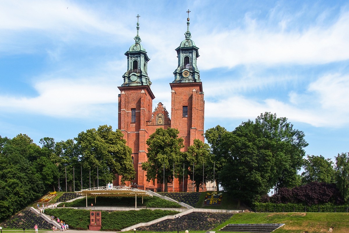 Gniezno, katedra na dawnym Wzgórzu Lecha