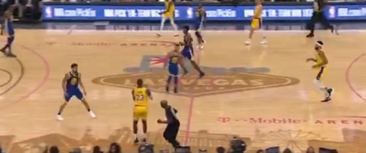 Lebron Džejms