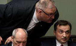 Śledztwa okołosmoleńskie będą w sprawie, czy przeciwko? Święczkowski: Decyzja na przełomie roku